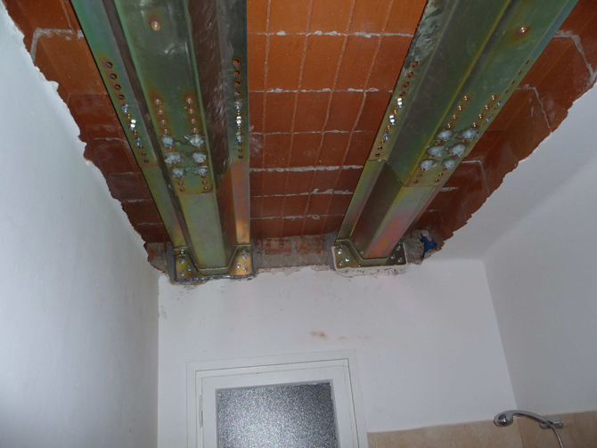 Refuerzo estructural en piso 5º, ático y planta baja de C/ Enrique Granados Premià de Mar